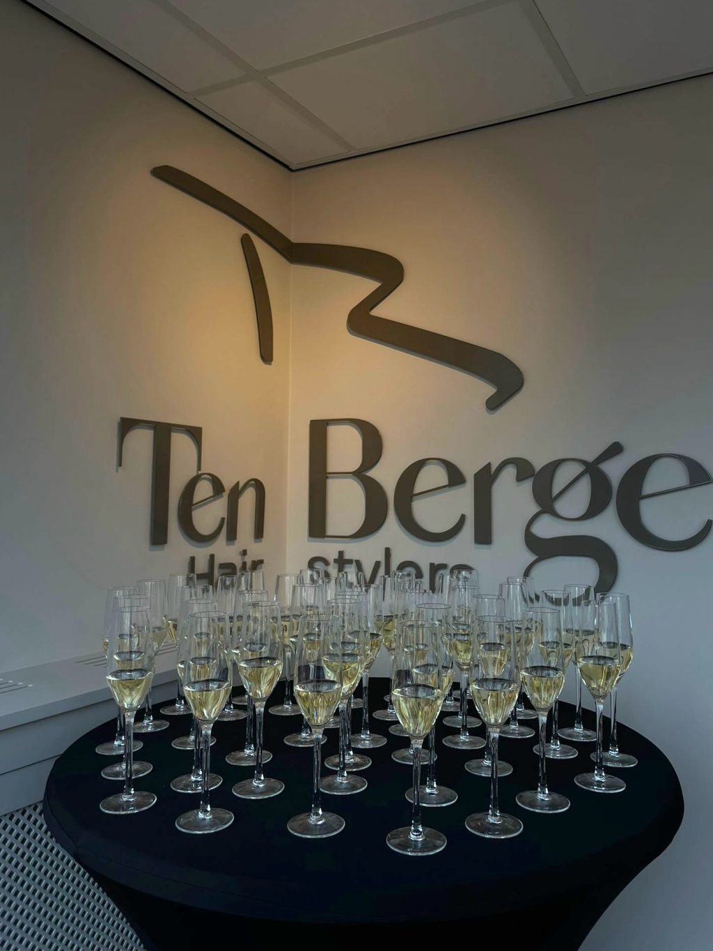 Instagram post from tenbergehairstylers. This post is in position 6.