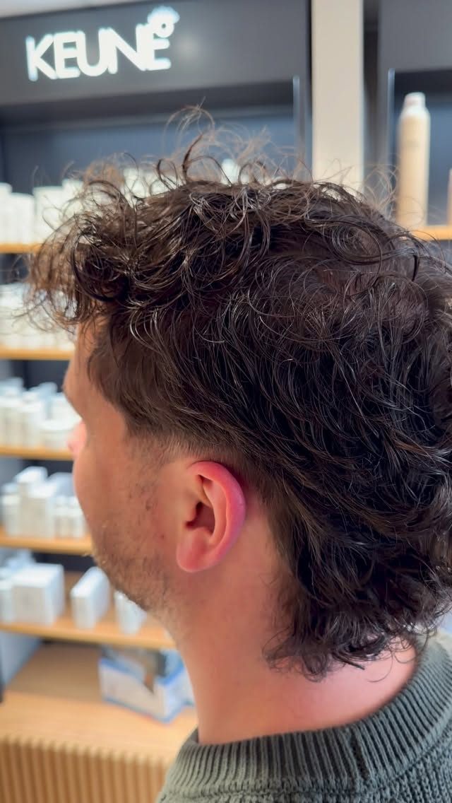 Instagram post from tenbergehairstylers. This post is in position 0.