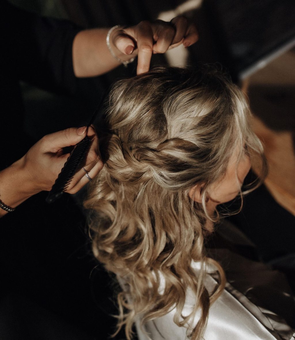 Instagram post from tenbergehairstylers. This post is in position 0.