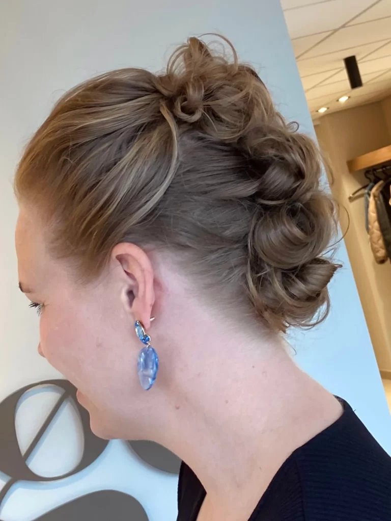 Instagram post from tenbergehairstylers. This post is in position 2.